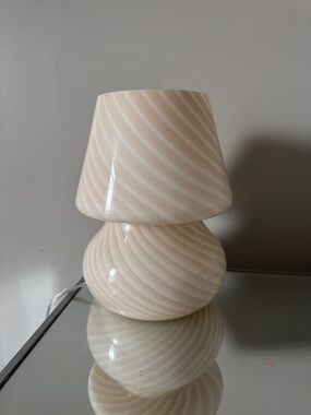 Swirled Glass Table Lamp in Soft Cream